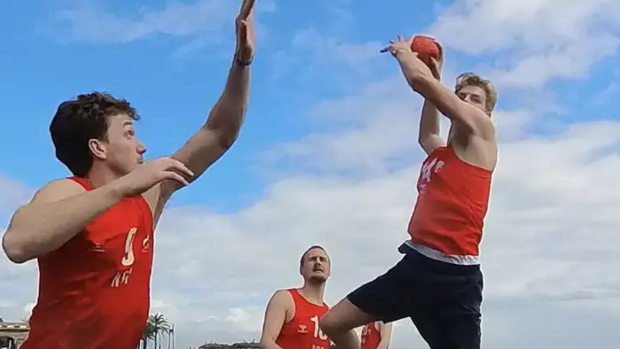 20250313 Beachgutta i Malaga.jpg