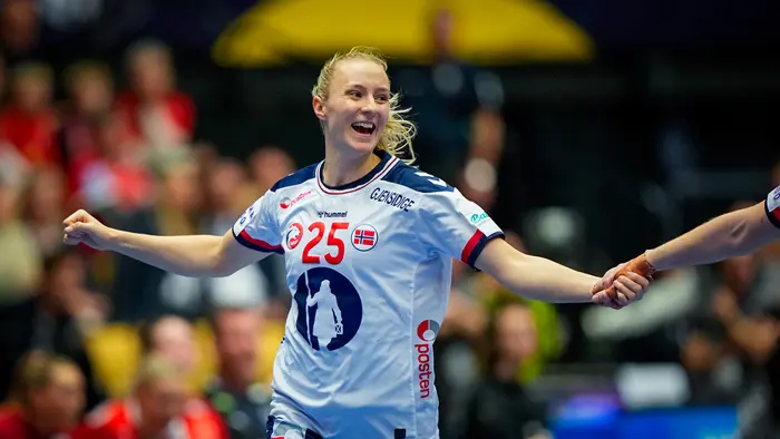 20240322 Henny Reistad Årets spiller.jpg