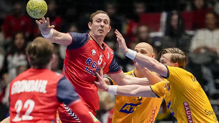Trondheim 20250315. 
Norges Sander Sagosen under landslagskampen i håndball mellom Norge og Sverige i Trondheim spektrum.
Foto: Ole Martin Wold / NTB