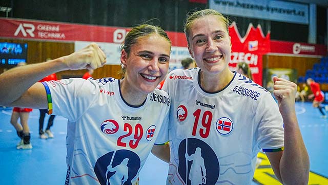 20250919 Debutantene Hesselberg og Henriksen.jpg