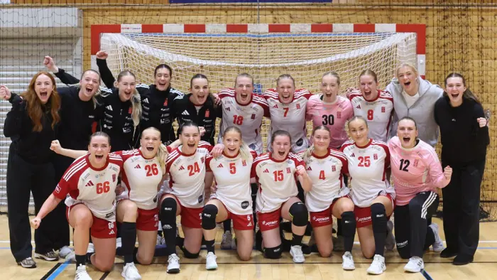 20251106 LARVIK JUBEL SAS.jpg