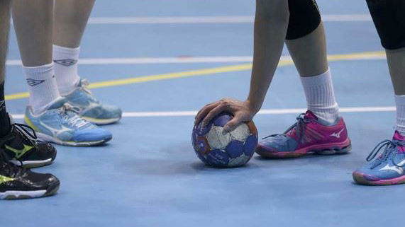 fotter-og-hender-artikellbilde 640x360.jpg