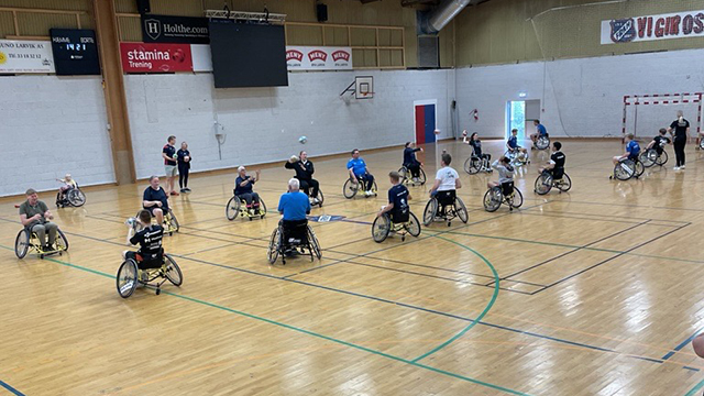 Fram rullestol. .jfif