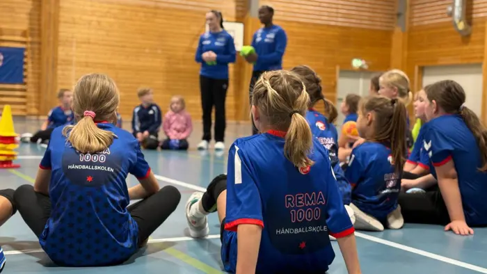 20251008 REMA 1000 Håndballskole.jpg