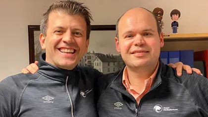 Dommeren ble løpt ned under en kontring