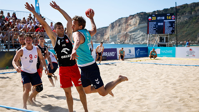 20230525 Beachgutta i angrep.jpg