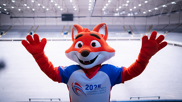 20240926 VM-maskoten i Unity Arena.jpg