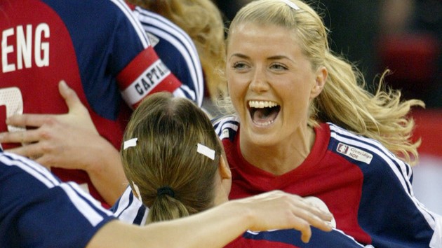 2004 Randi Gustad jubler em gull foto ntb 640 360.jpg