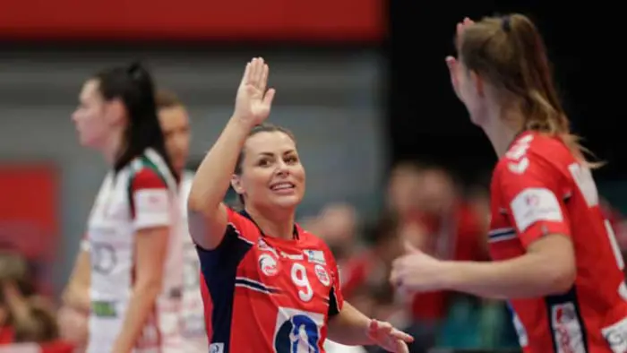 Nora Mørk og Kristine Breistøl