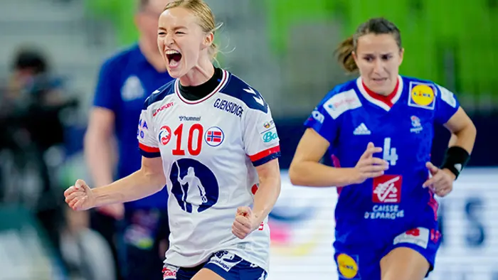 Ljubljana, Slovenia 20221118. 
Stine Bredal Oftedal under andre semifinale i EM mellom Norge og Frankrike i Stožice Arena.
Foto: Beate Oma Dahle / NTB