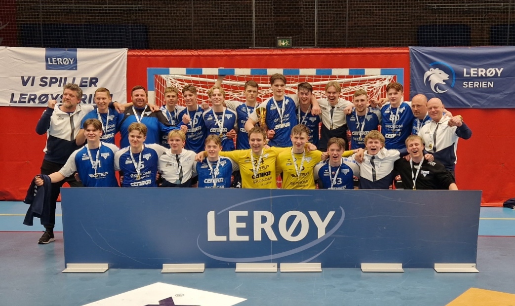 20230507 Vinner Ler&oslash;yserien 2022 2023 Ros Foto NHF.jpg