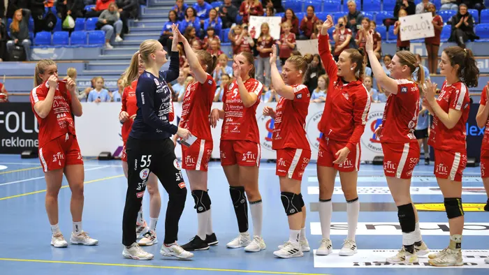 2022 Follo HK Damer.jpg