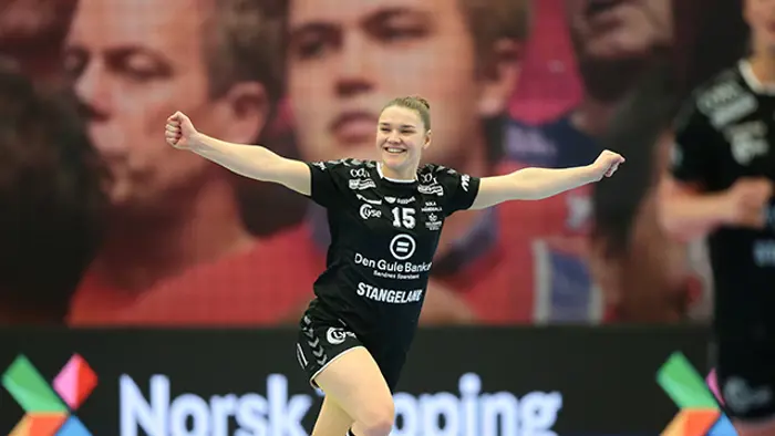 Arendal 20230224. 
Solas spiller Maja Magnussen jubler etter 3-5 scoringen  under første semifinale for kvinner mellom Storhamar og Sola under NM I Håndball fredag.
Foto: Christoffer Andersen / NTB