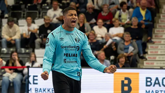 Emil Imsgaard jubler i målet til Elverum