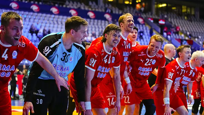 Fornebu 20241229. 
Kolstad jubel etter serien i finalen i NM for menn i håndball mellom Kolstad og Elverum i Unity Arena.
Foto: Beate Oma Dahle / NTB