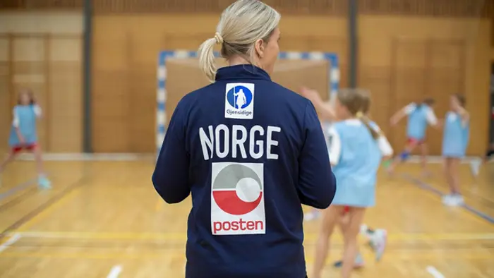 heidi-løke-på-trening-med-barn.jpg