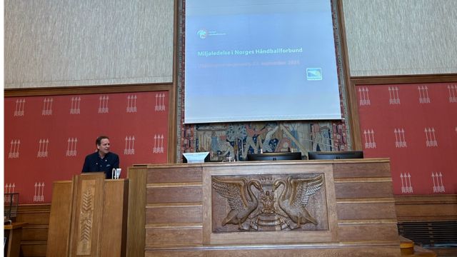 20250922 Langerud holder framlegg milj&oslash;fyrtårn.jpg