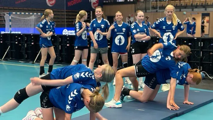 2023 Illustrasjonsbilde Håndballjentenes Håndballskole.jpg