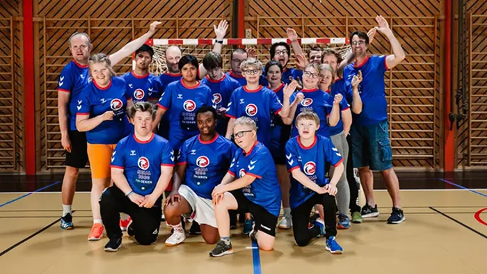 Bilder av Kragerø TH til dokumentarserie om tilrettelagt håndball