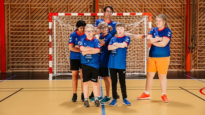 Bilder av Kragerø TH til dokumentarserie om tilrettelagt håndball