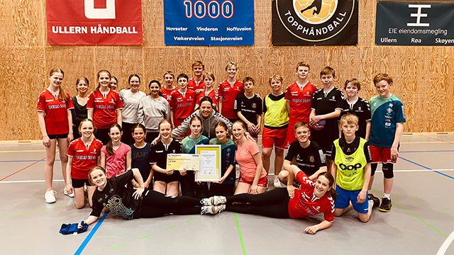 Årets barnehåndballtrener_R&Oslash;.jpg