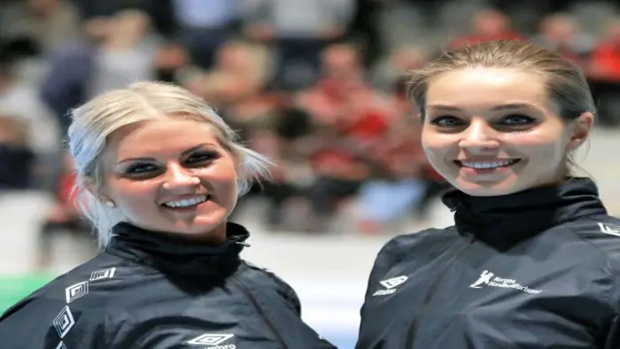 Carina og Charlotte .jpg