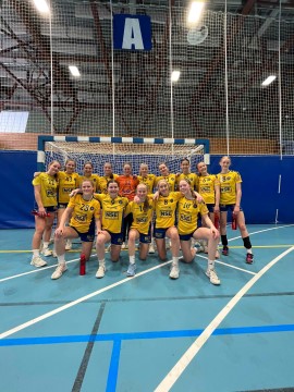 Austb&oslash; ungdomsskole.jpg