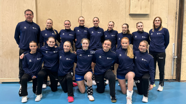 Fredrikstad - &Oslash;st jenter.png