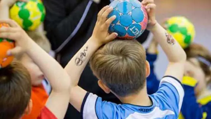 070416 Gutter - Ball over hodet 640x360 px.jpg